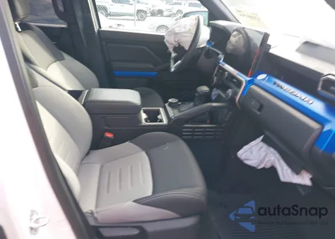 2025 Toyota Tacoma Trd Off Road z USA, uszkodzony, nr VIN 3TMLB5JN3SM090579